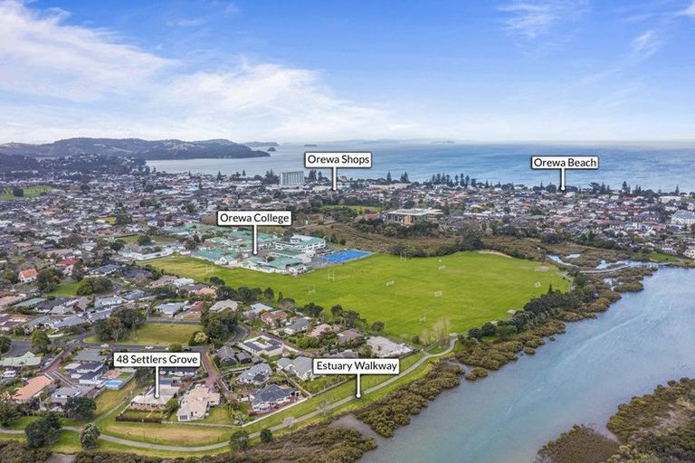 Photo of property in 48 Settlers Grove, Orewa, 0931