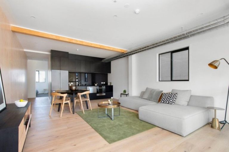 Photo of property in 1/165 Hobsonville Point Road, Hobsonville, Auckland, 0616