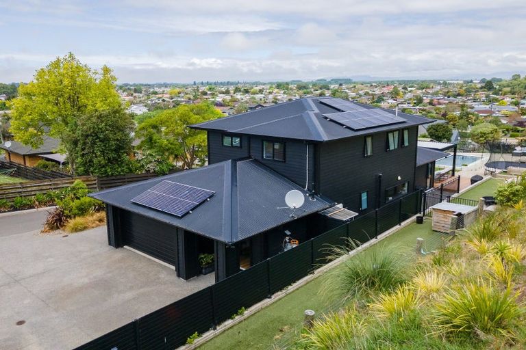 Photo of property in 45 Kent Terrace, Taradale, Napier, 4112