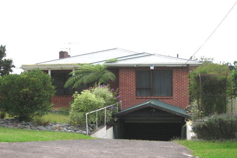 Photo of property in 47 Derwent Crescent, Titirangi, Auckland, 0604