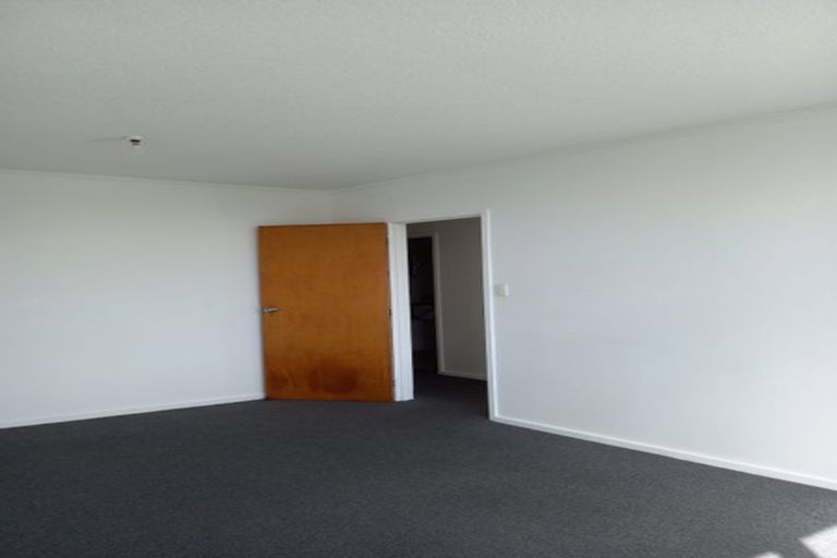 Photo of property in 19 Barber Grove, Moera, Lower Hutt, 5010