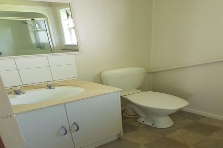 Photo of property in 20 Chippendale Crescent, Birkdale, Auckland, 0626