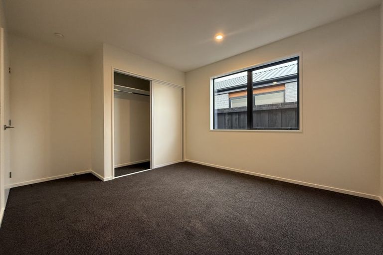 Photo of property in 2 Paradise Way, Halswell, 8025