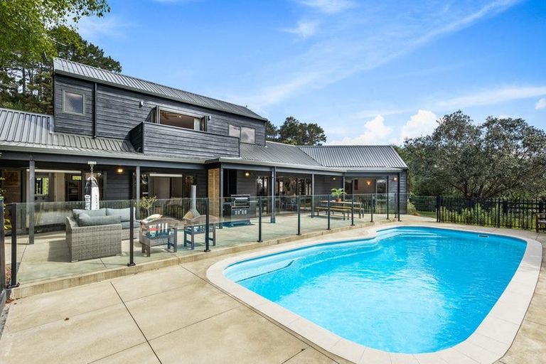 Photo of property in 7 Attwood Road, Paremoremo, Auckland, 0632