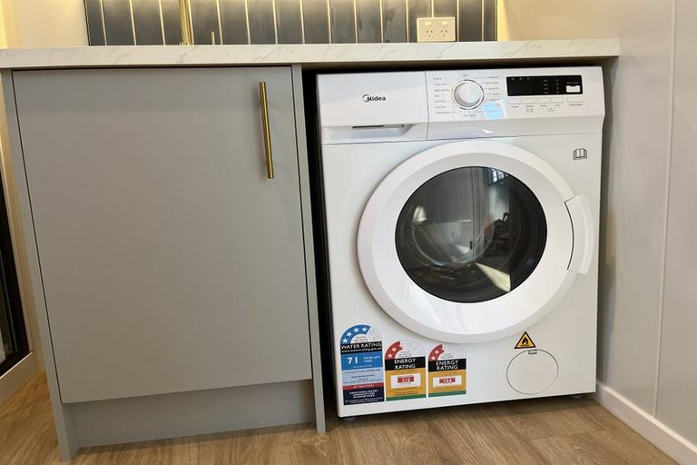 Photo of property in 35a Sturrocks Road, Redwood, Christchurch, 8051