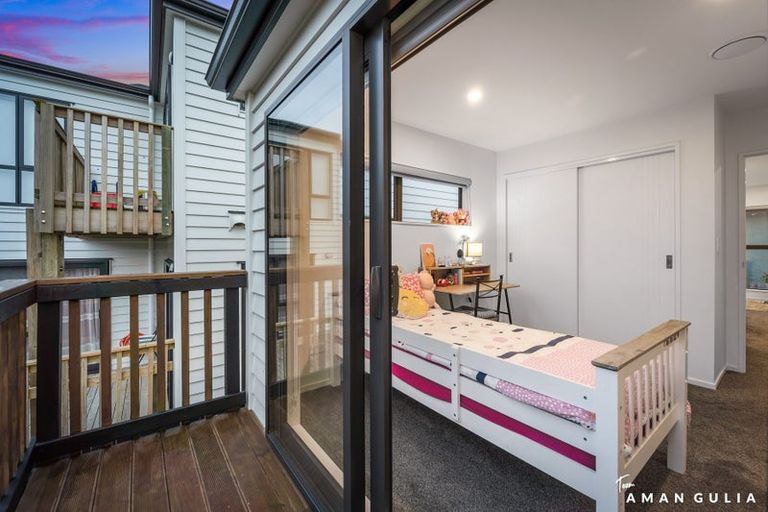 Photo of property in 21b Craigbank Avenue, New Lynn, Auckland, 0600