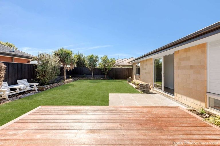 Photo of property in 14 Waimarie Street, Pegasus, 7612
