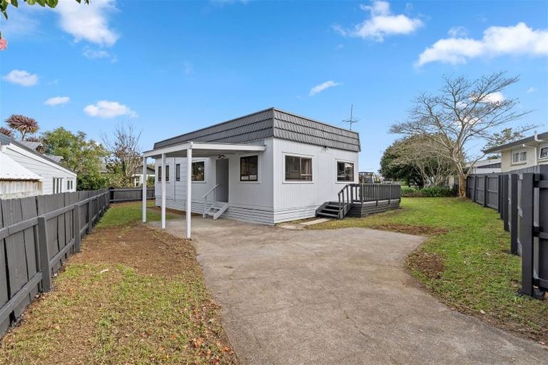 Photo of property in 2/26 Mason Avenue, Pukekohe, 2120