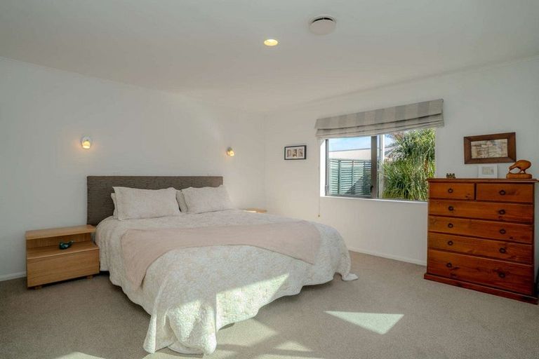 Photo of property in 21 Fairway Drive, Kerikeri, 0230
