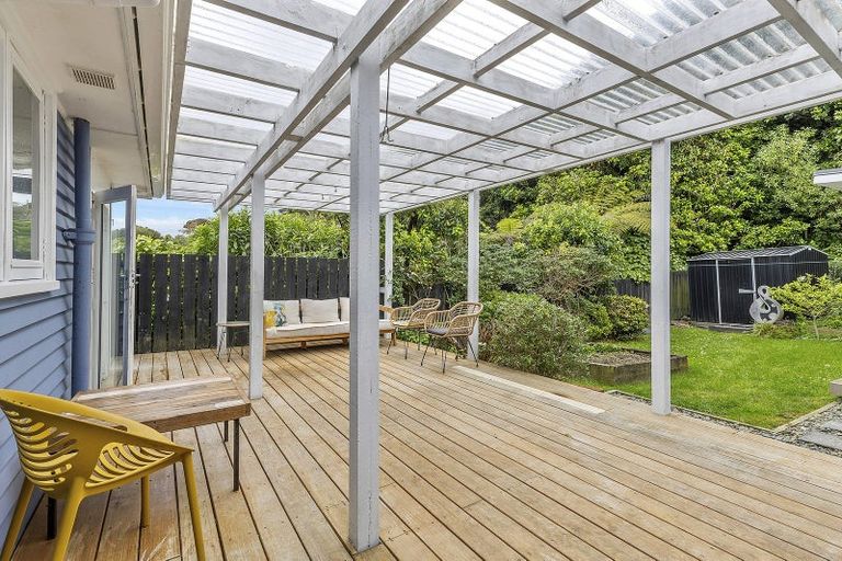 Photo of property in 65 Airlie Road, Plimmerton, Porirua, 5026