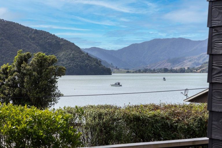 Photo of property in 43 Belview Road, Havelock, Picton, 7281