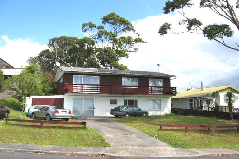Photo of property in 12 Holt Avenue, Torbay, Auckland, 0630