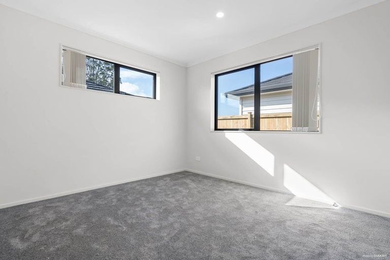Photo of property in 13 Koroheke Road, Takanini, 2110