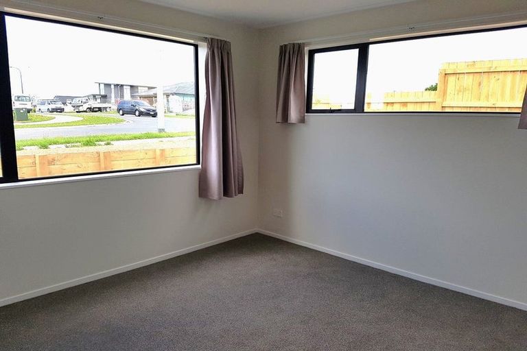 Photo of property in 84 Prado Drive, Pukekohe, 2120