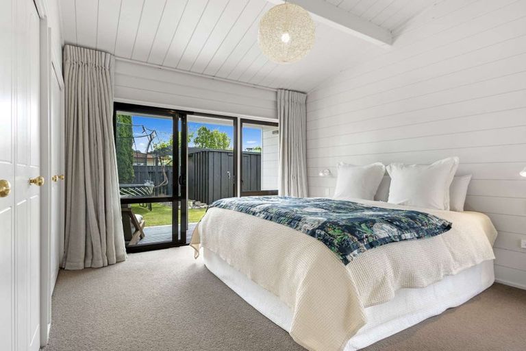 Photo of property in 2 Kathleen Street, Parkvale, Hastings, 4122