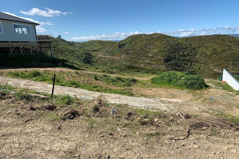 Photo of property in 33 Grumman Lane, Newlands, Wellington, 6037