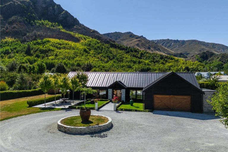 Photo of property in Butel Park, 15 Essex Avenue, Arrowtown, 9302