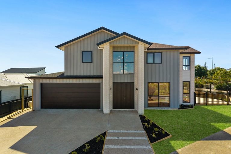 Photo of property in 2 Laurel Drive, Rosehill, 2113