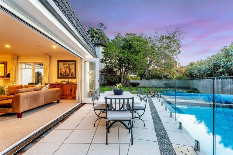 Photo of property in 24 Walter Road, Lowry Bay, Lower Hutt, 5013