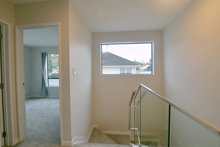 Photo of property in 82e Salisbury Road, Birkdale, Auckland, 0626