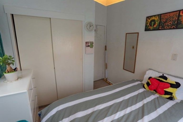 Photo of property in 2 Braemar Terrace, Johnsonville, Wellington, 6037