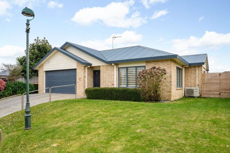 Photo of property in 25 Northmeadow Drive, Rototuna, Hamilton, 3210