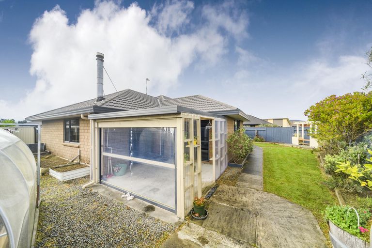 Photo of property in 53 Geneva Terrace, Kelvin Grove, Palmerston North, 4414