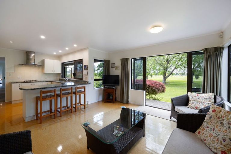 Photo of property in 8 Rimmington Drive, Hamilton Lake, Hamilton, 3204