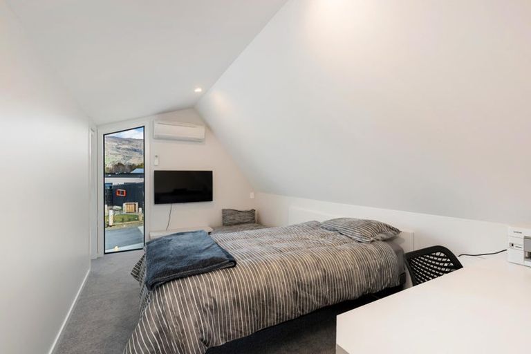 Photo of property in 11 Cleland Close, Wanaka, 9382