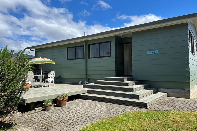 Photo of property in 60 Tamatea Street, Rotoiti Forest, Rotorua, 3074