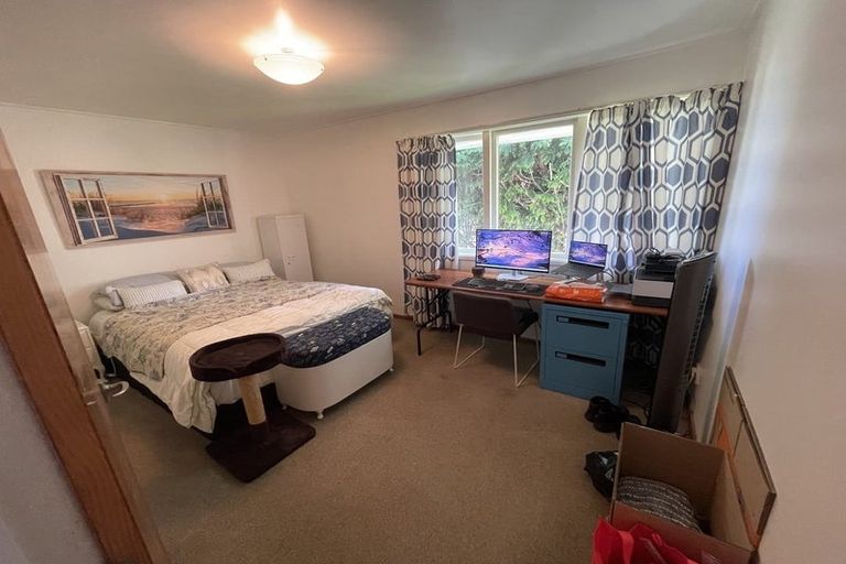 Photo of property in 8 Miro Place, Waiuku, 2123
