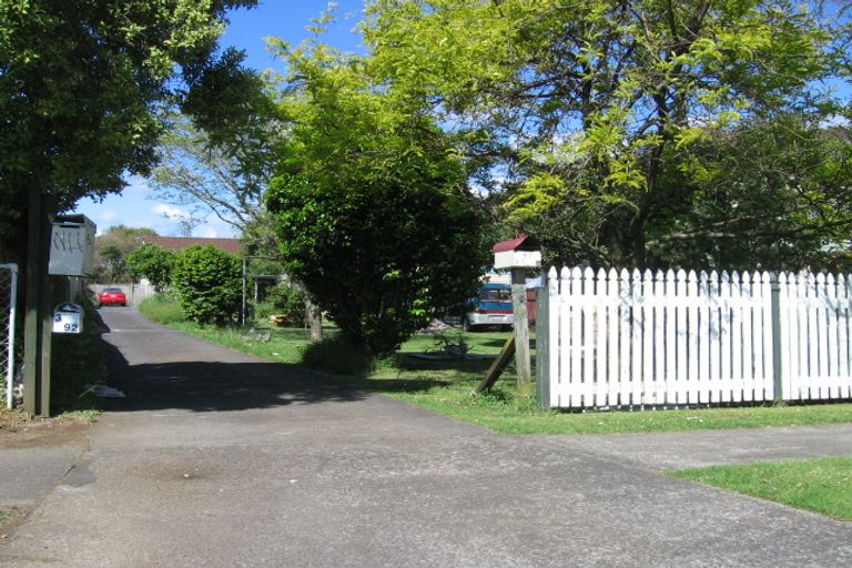 Photo of property in 1/92 Kenderdine Road, Papatoetoe, Auckland, 2025