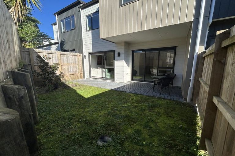 Photo of property in 6/39 Renata Crescent, Te Atatu Peninsula, Auckland, 0610