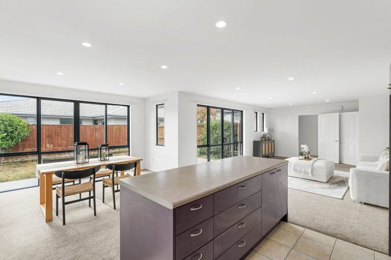 Photo of property in 37 Brookfield Drive, Northwood, Christchurch, 8051