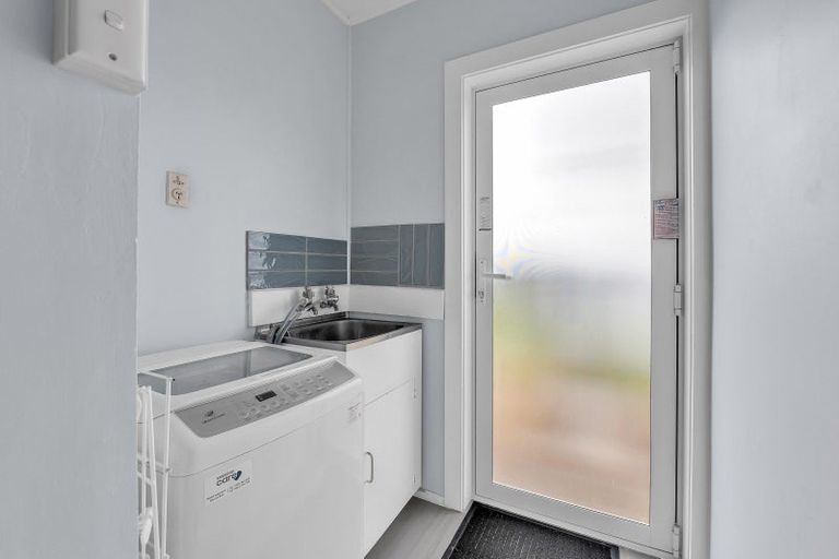 Photo of property in 2 Bone Crescent, Hawera, 4610