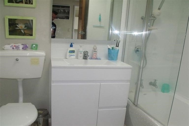 Photo of property in 2/24 Coventry Avenue, Tamatea, Napier, 4112