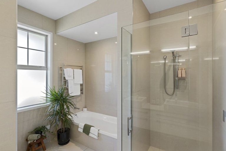 Photo of property in 7 Westall Lane, Avonhead, Christchurch, 8042