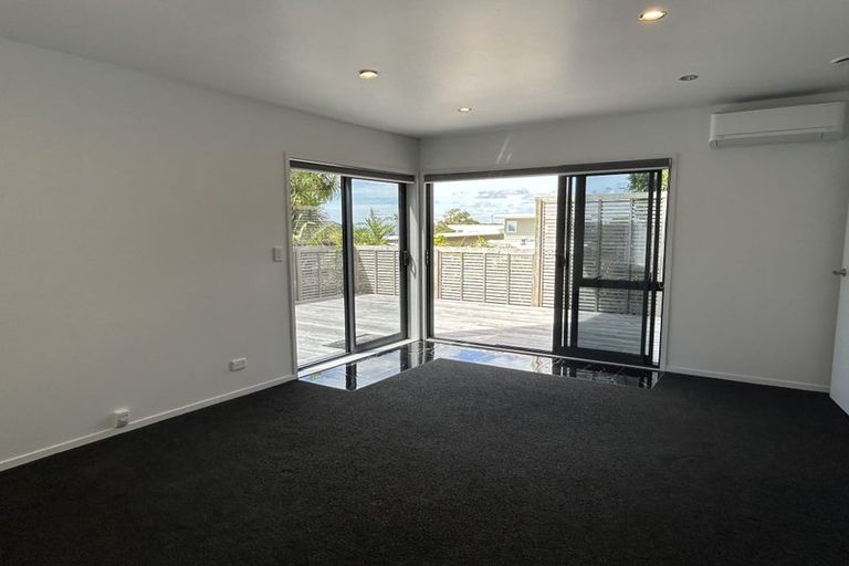 Photo of property in 3d Orchard Road, Browns Bay, Auckland, 0630