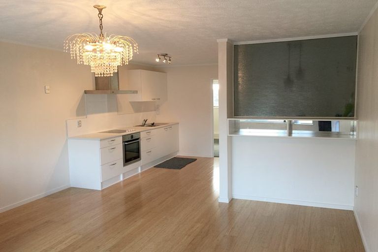 Photo of property in 5/320 Pakuranga Road, Pakuranga Heights, Auckland, 2010