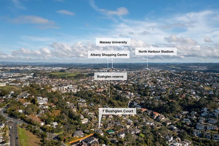 Photo of property in 7 Bushglen Court, Browns Bay, Auckland, 0630
