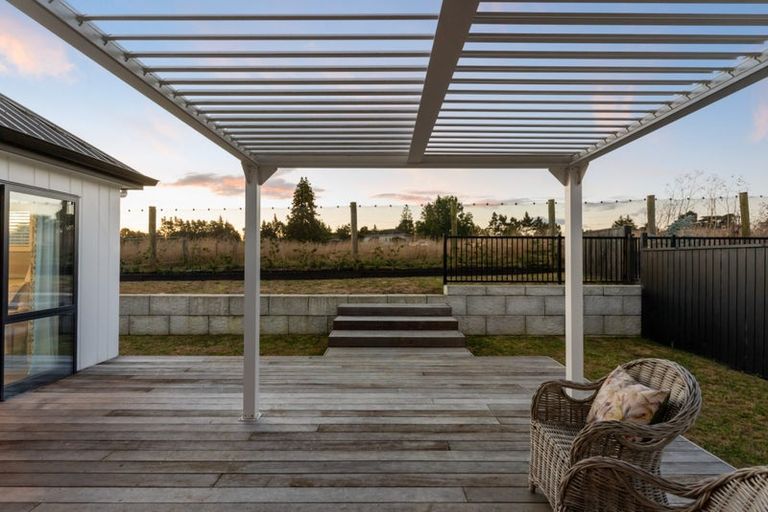 Photo of property in 10 Te Rata Boulevard, Karaka, 2124