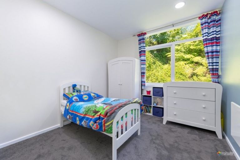 Photo of property in 15 Elmslie Road, Pinehaven, Upper Hutt, 5019