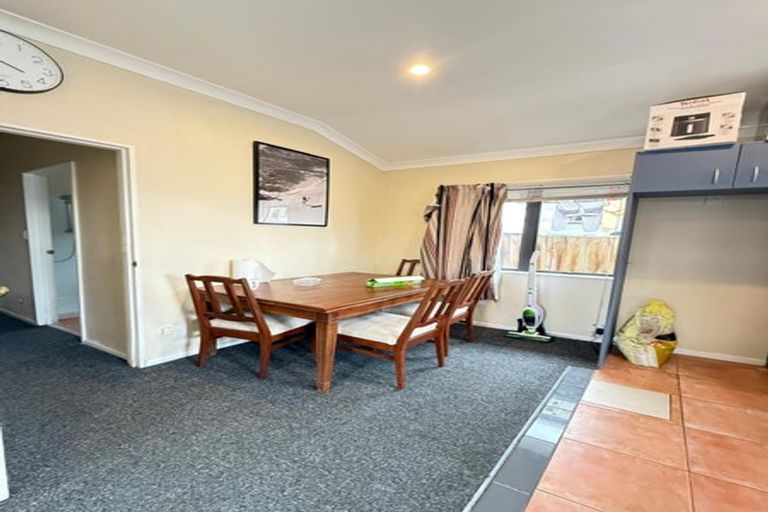 Photo of property in 13 Hindmarsh Street, Henderson, Auckland, 0612