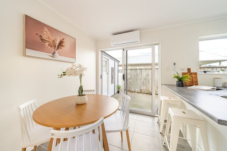 Photo of property in 11f5- John Street, Trentham, Upper Hutt, 5018