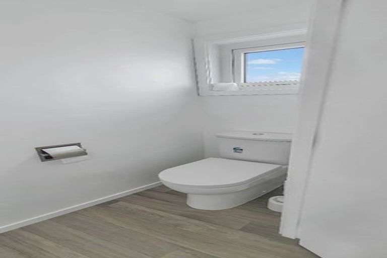 Photo of property in 176 Henderson Valley Road, Henderson, Auckland, 0612