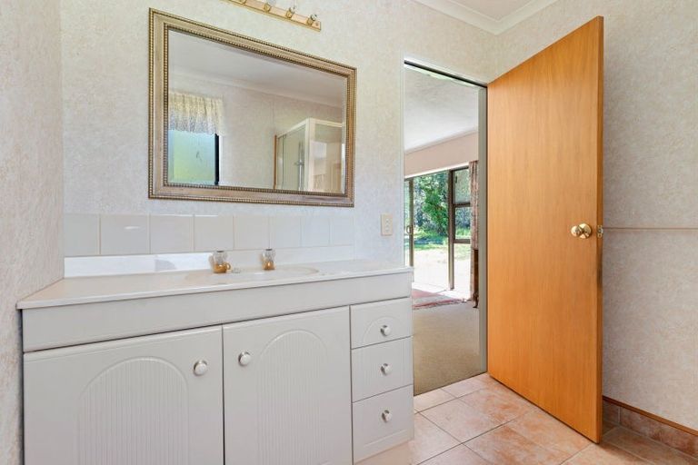 Photo of property in 128 Tararua Drive, Upper Plain, Masterton, 5888