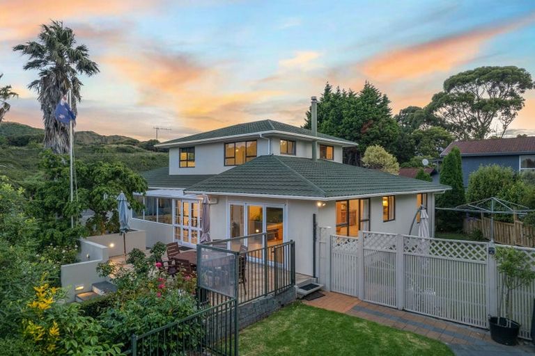 Photo of property in 21 Matai Road, Raumati South, Paraparaumu, 5032