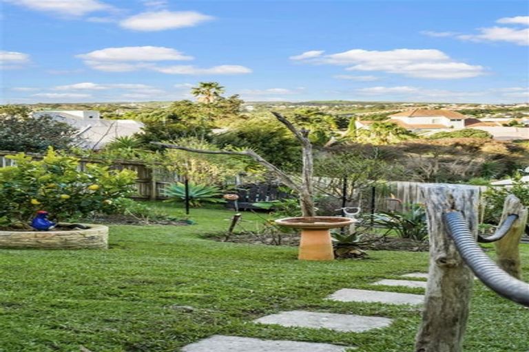 Photo of property in 1183 Whangaparaoa Road, Gulf Harbour, Whangaparaoa, 0930