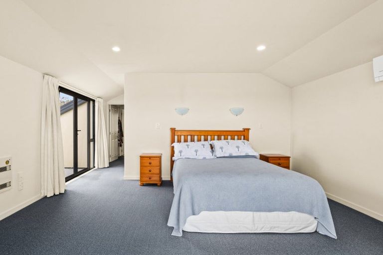Photo of property in 12 Arcadia Lane, Havelock North, 4130