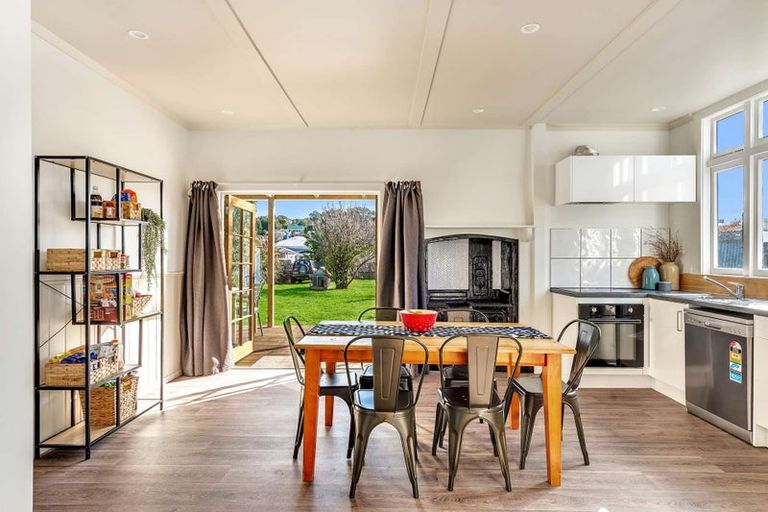 Photo of property in 42 Seddon Street, Aramoho, Whanganui, 4500